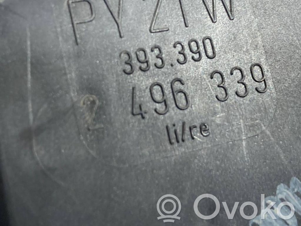 Держатель крышки заднего фонаря