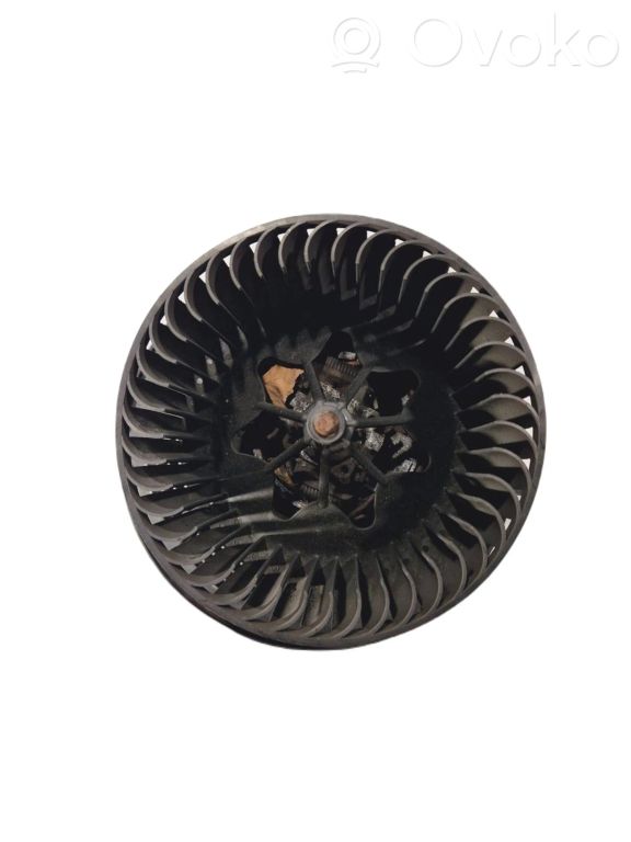 Small radiator fan