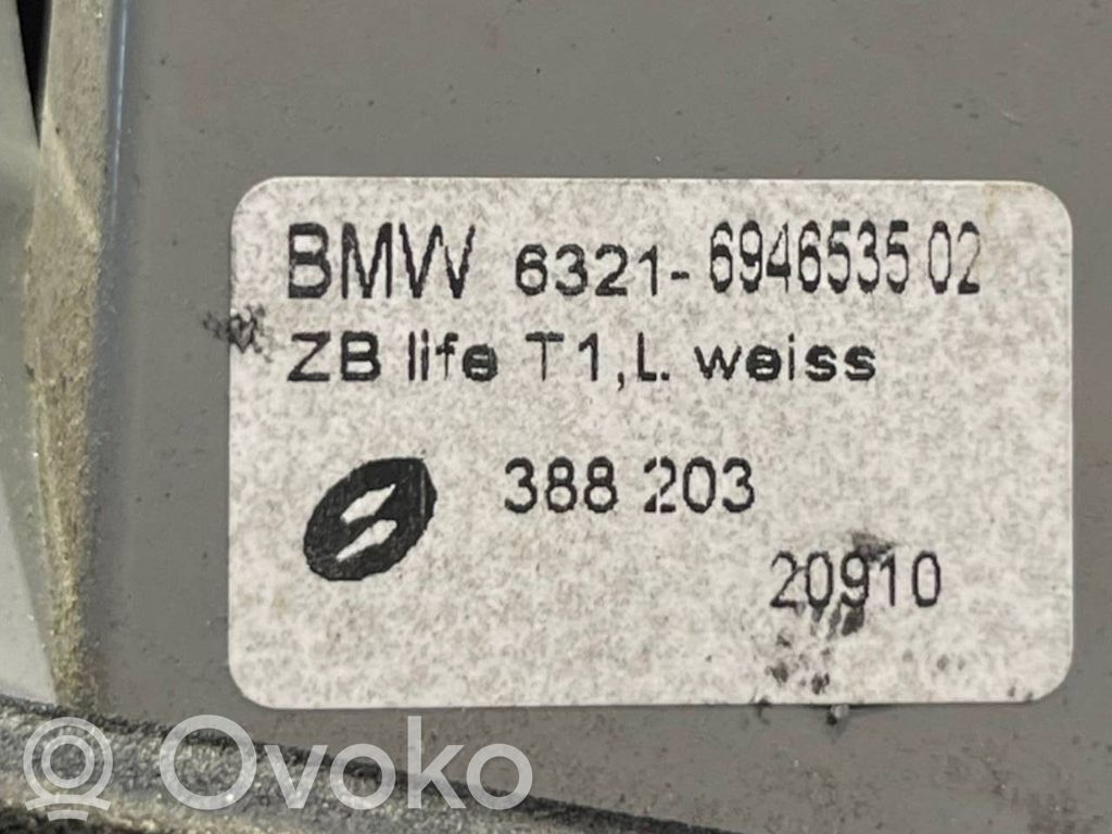 Aizmugurējais lukturis virsbūvē