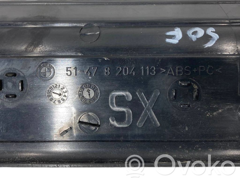 Priekšējā sliekšņa dekoratīvā apdare (iekšējā)