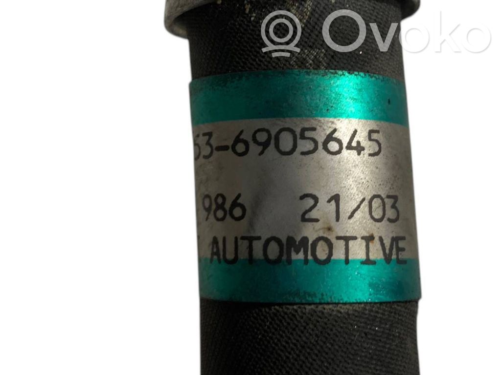 Air conditioner pipe(s) / hose(s)
