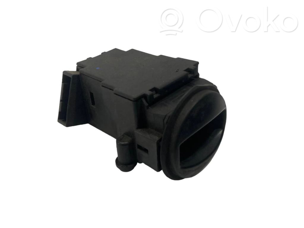 Ignition switch contacts