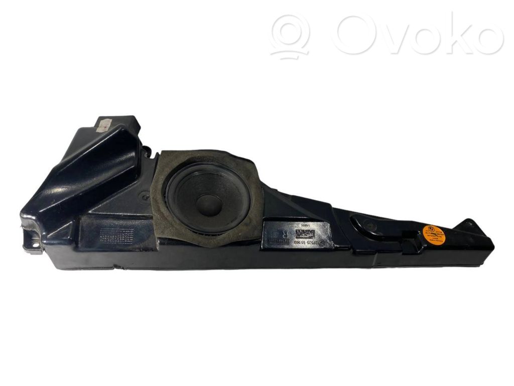 Speaker(s) in front door