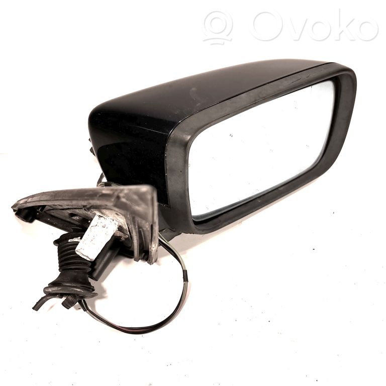 Mirror (electrically controlled)