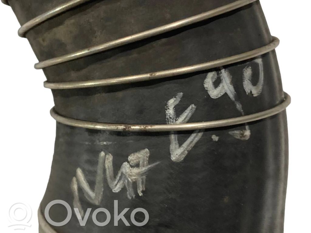 Шланг(и)/труба(ы) интеркулера