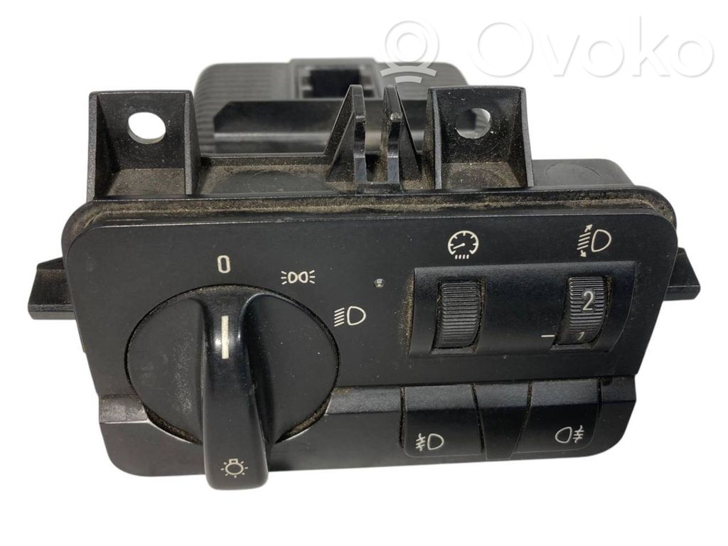 Headlight switch