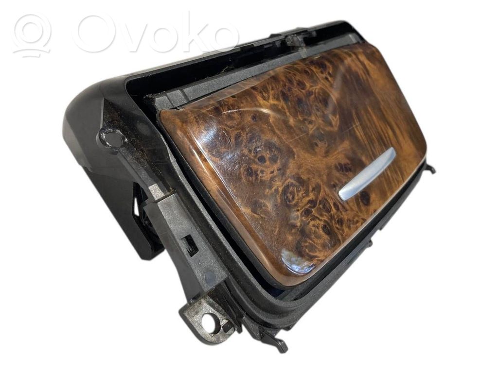 Salona dekoratīvās apdares komplekts