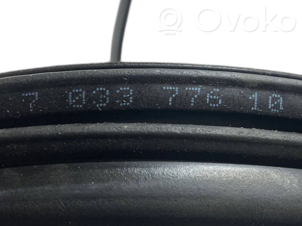Rear trim rubber (in the body)
