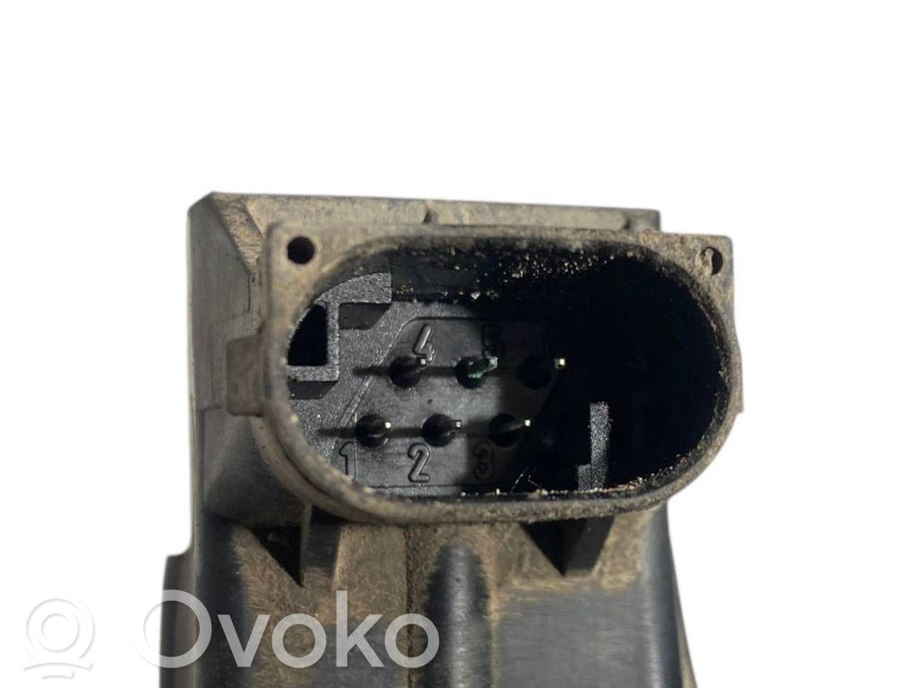 Augstuma sensors (priekšējo lukturu)