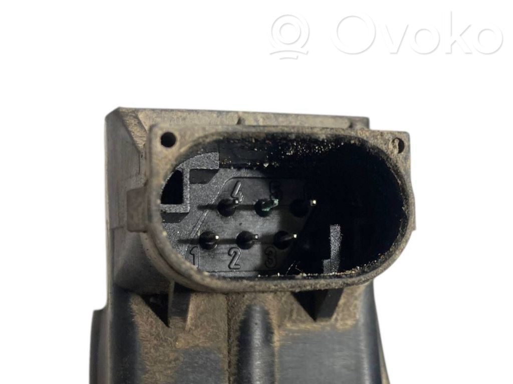 Augstuma sensors (priekšējo lukturu)