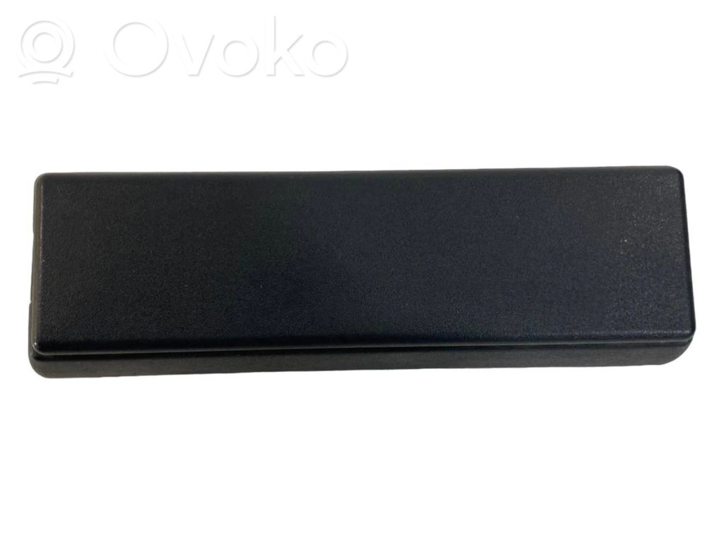 Storage compartment cover - lid