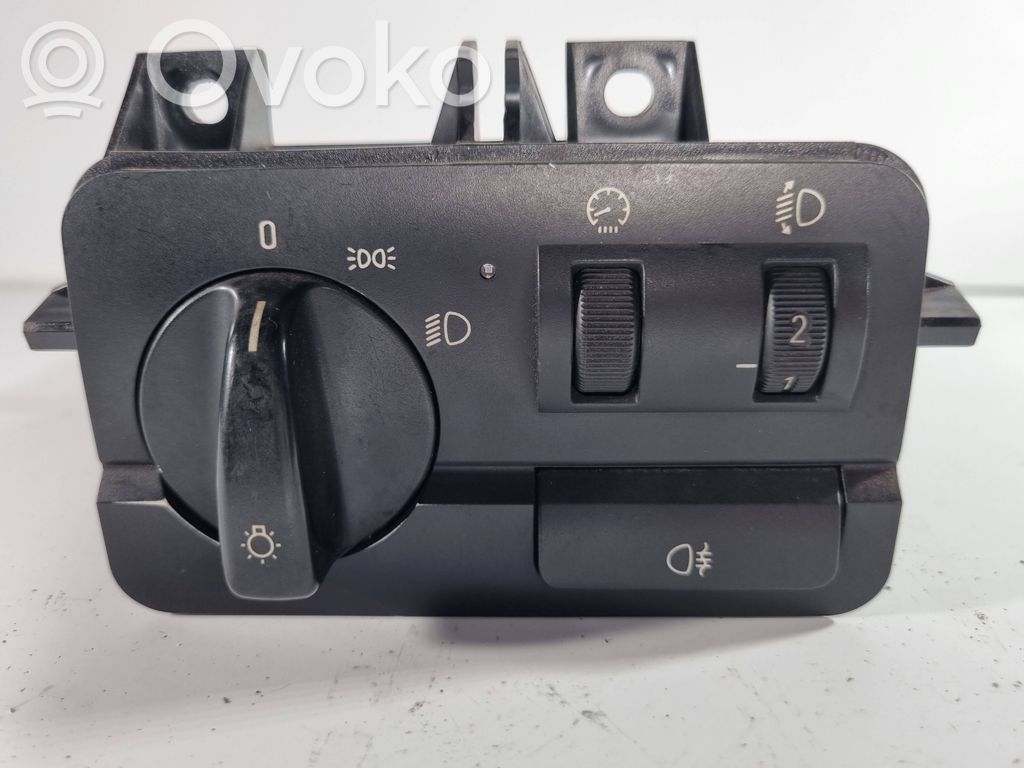 Headlight switch