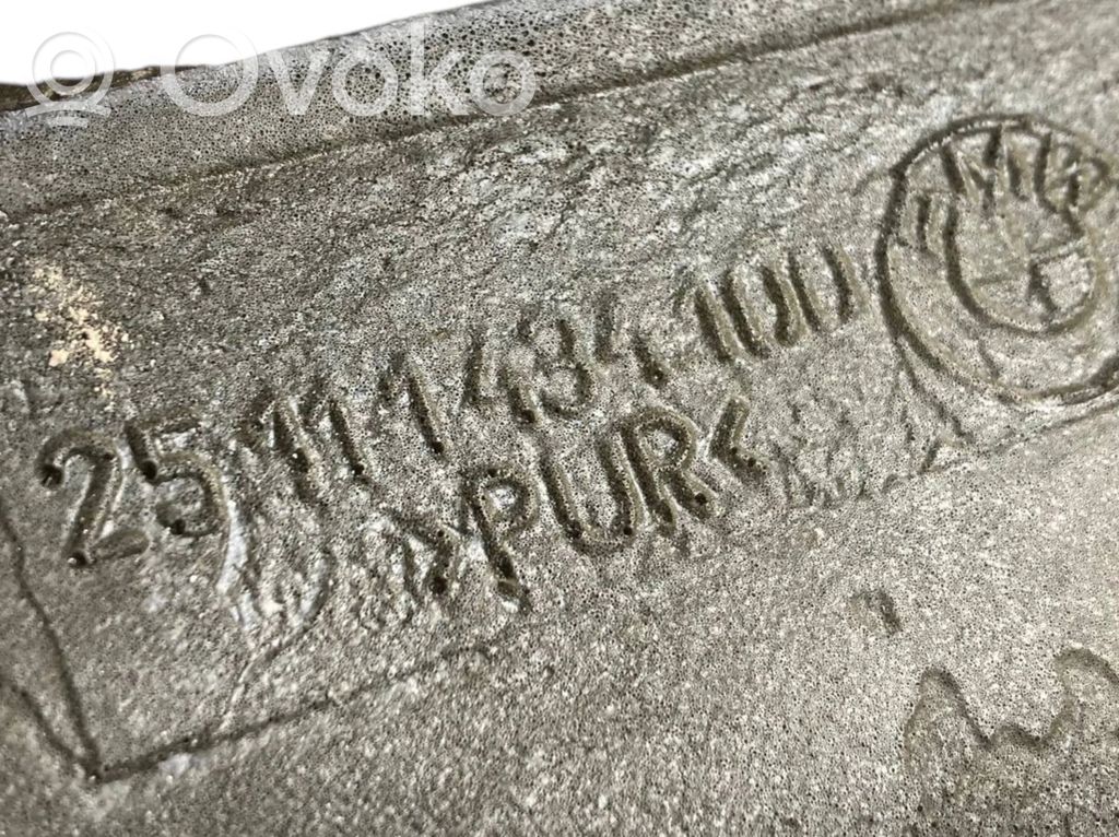 Ātrumu pārslēgšanas sviras dekoratīvā apdare (plastmasas)