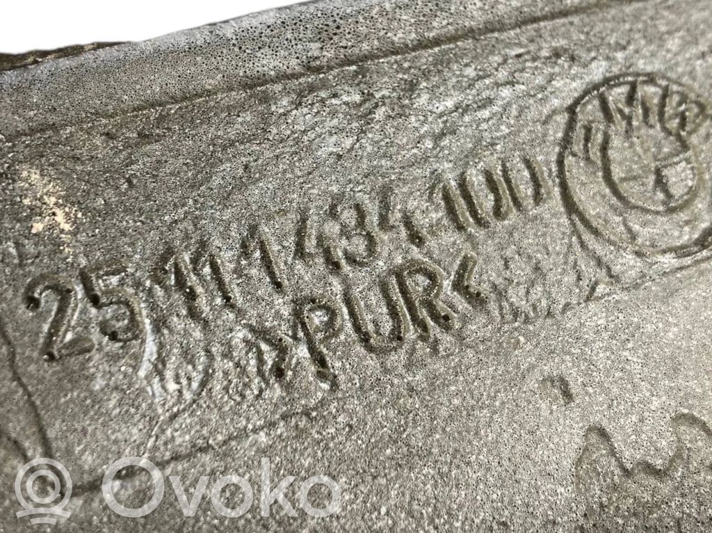 Ātrumu pārslēgšanas sviras dekoratīvā apdare (plastmasas)