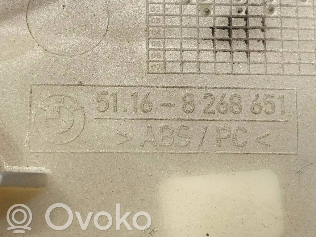 Ātrumu pārslēgšanas sviras dekoratīvā apdare (plastmasas)