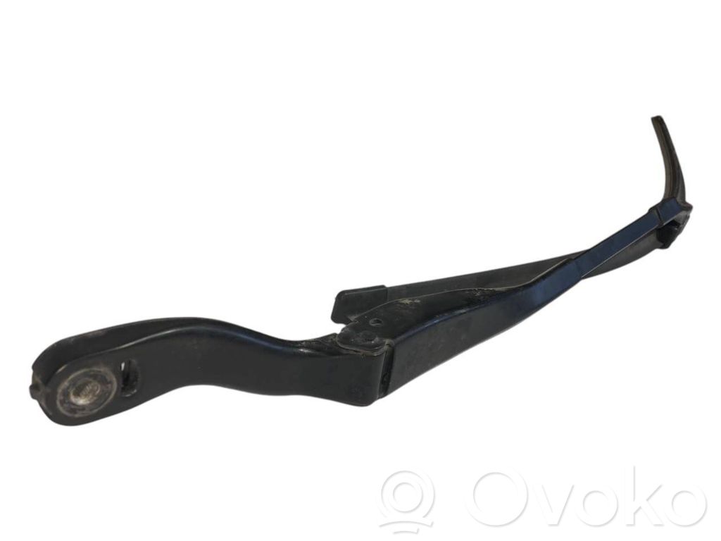 Windshield wiper arm