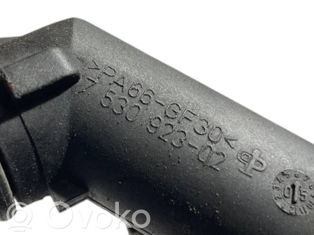 Caurulīte (-es) / šļūtene (-es)