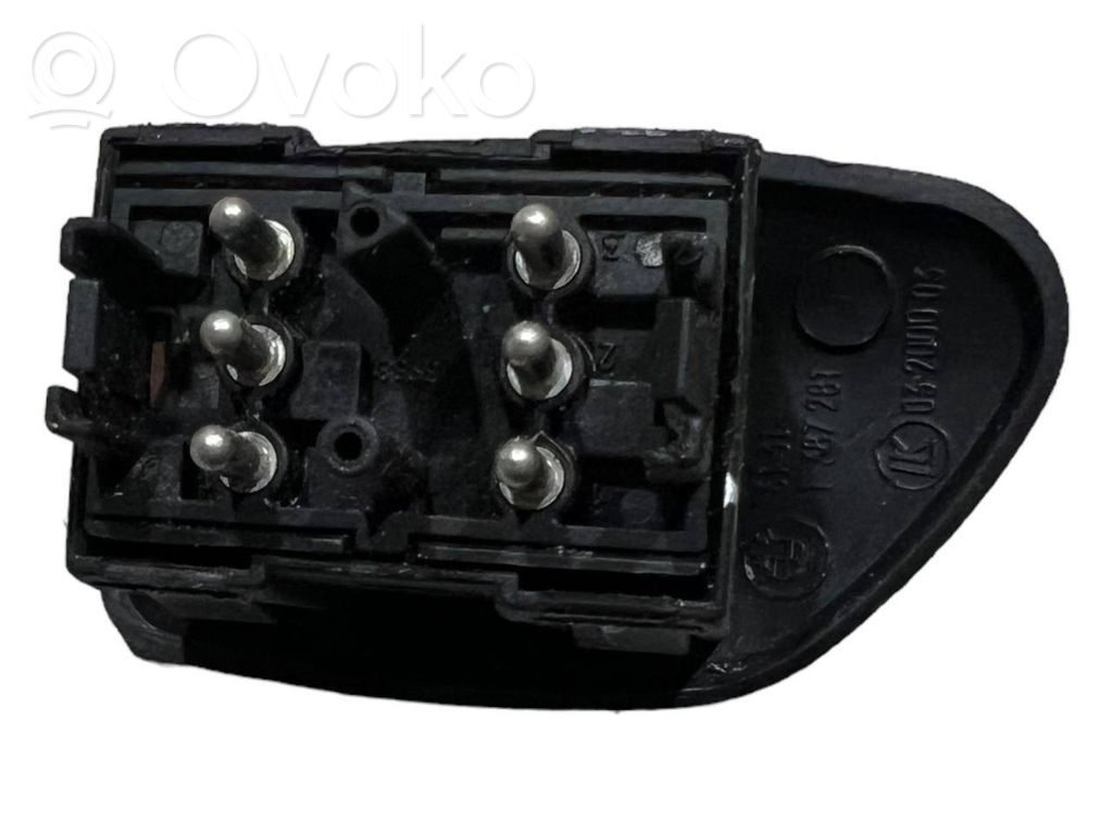 Side mirror switch