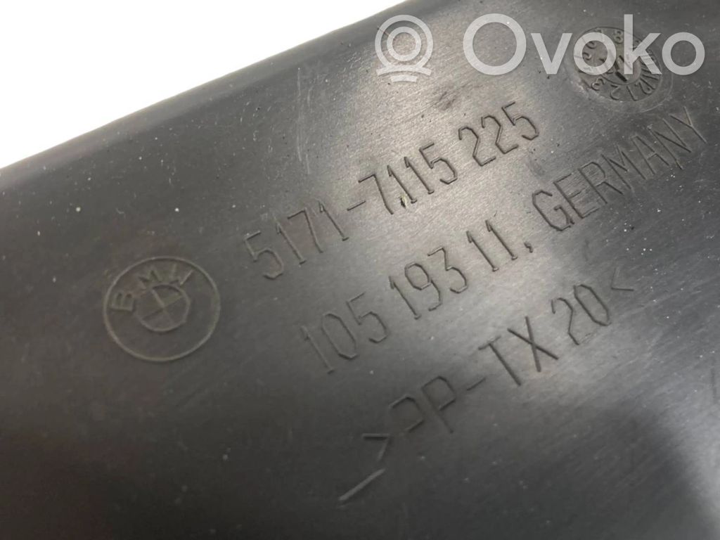 Cita veida bagāžnieka dekoratīvās apdares detaļa