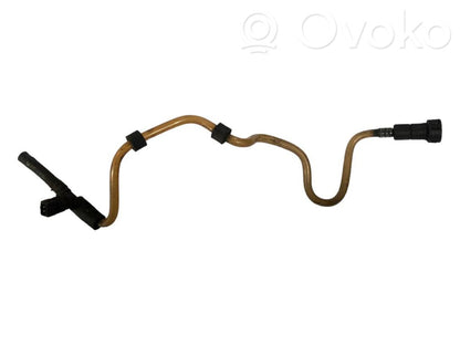 Degvielas caurulīte (-es)