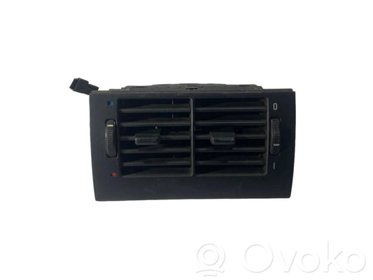 Задняя воздухо-вентиляционная решетка