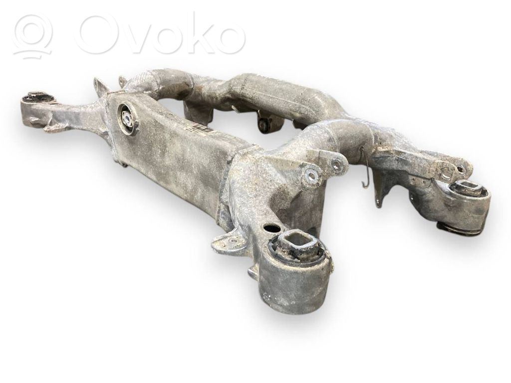 Pusrāmis aizmugurējais / priekšējais