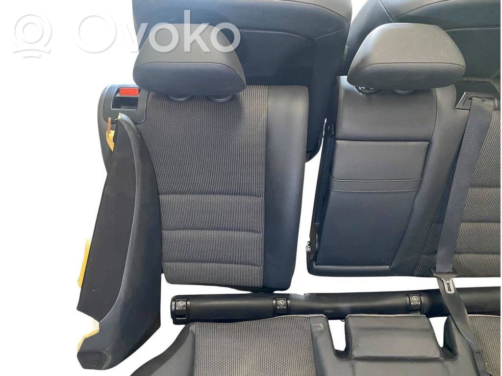 Sēdekļu komplekts