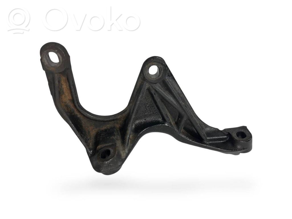 Dzinēja nostiprināšanas stiprinājums-kronšteins