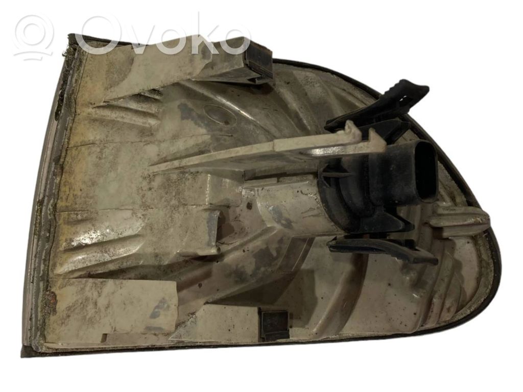 Priekšējais pagrieziena lukturis