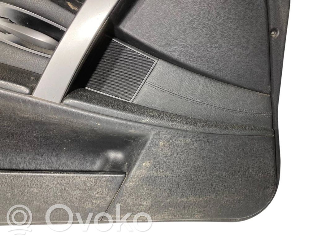 Priekšējo durvju apdare