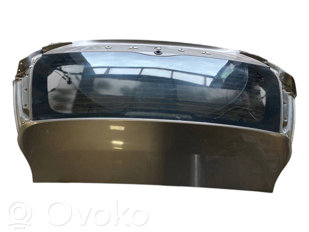 Aizmugurējais pārsegs (bagāžnieks)