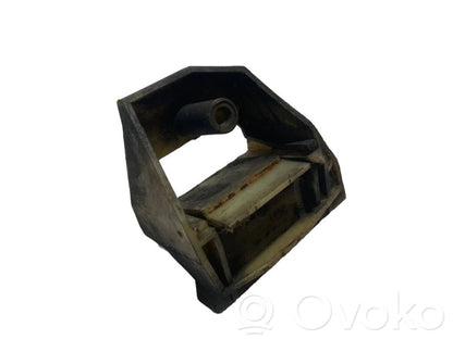 Radiatora (-u) turētājs / kronšteins