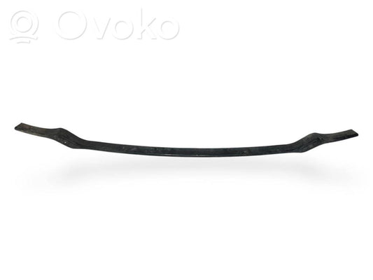 Priekšpusē bampera sija / balka