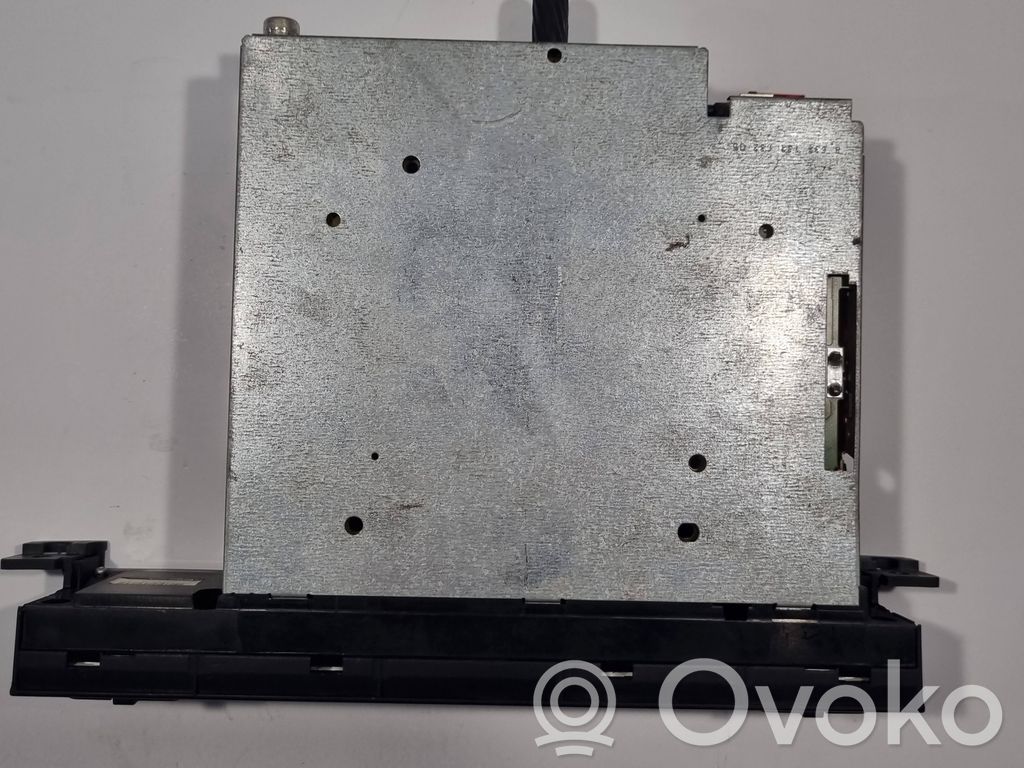 Dzinēja pārsega slēdzenes trosīte