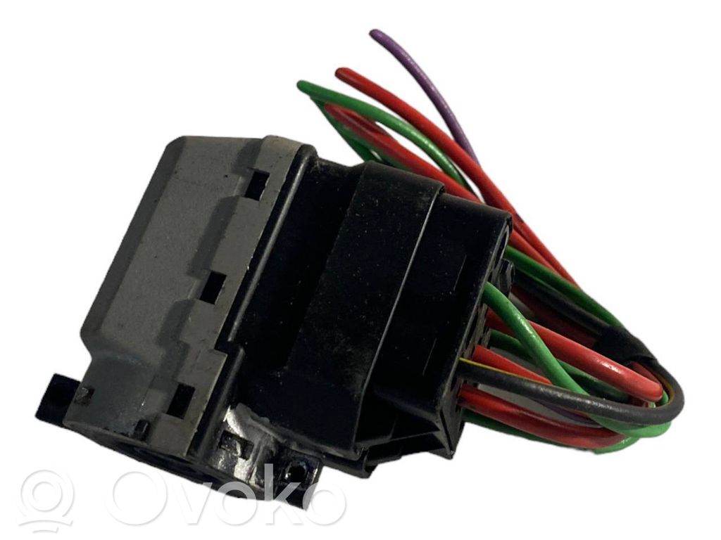 Aizdedzes slēdža kontakti