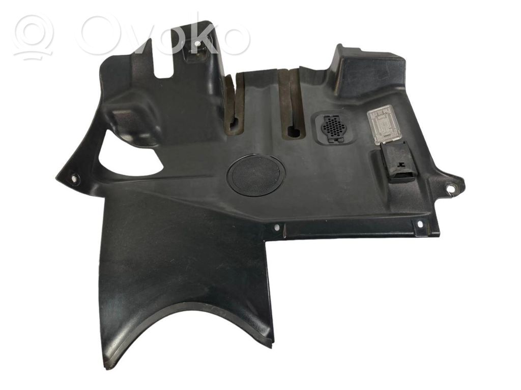 Декоративный щиток панели (нижний)