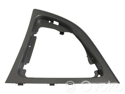 Ātrumu pārslēgšanas sviras dekoratīvā apdare (plastmasas)