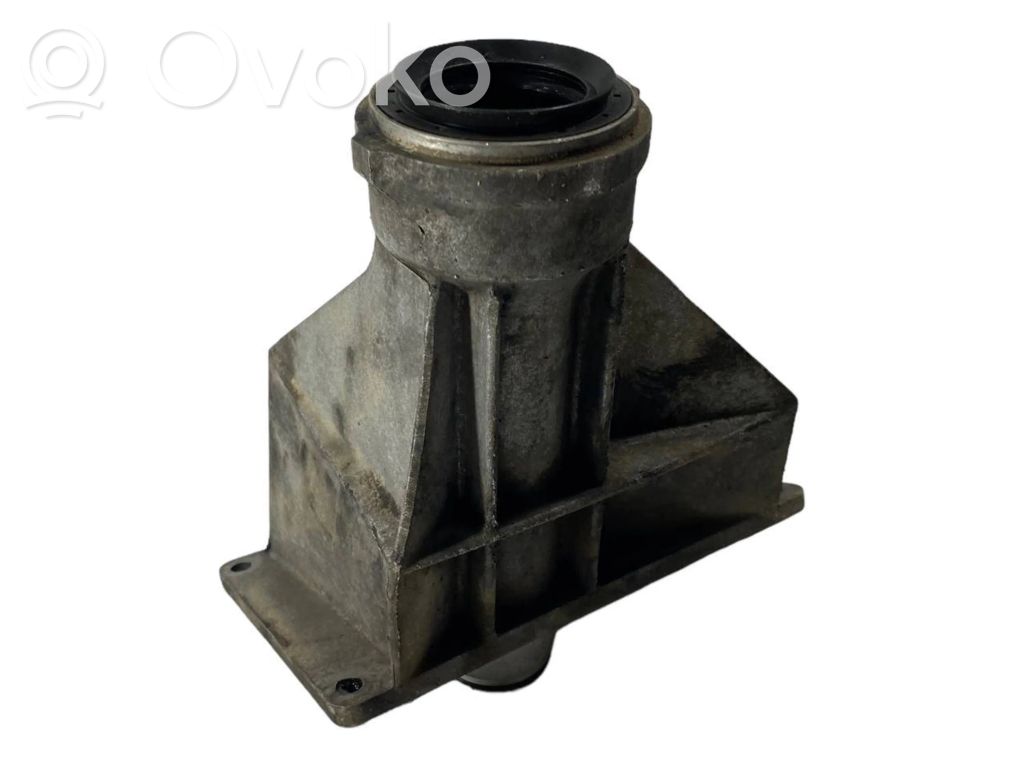 Кронштейн подшипника полуосевой муфты