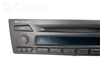 Radio / CD/DVD atskaņotājs / navigācija