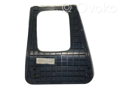 Декоративная накладка на рычаг переключения передач (пластик)