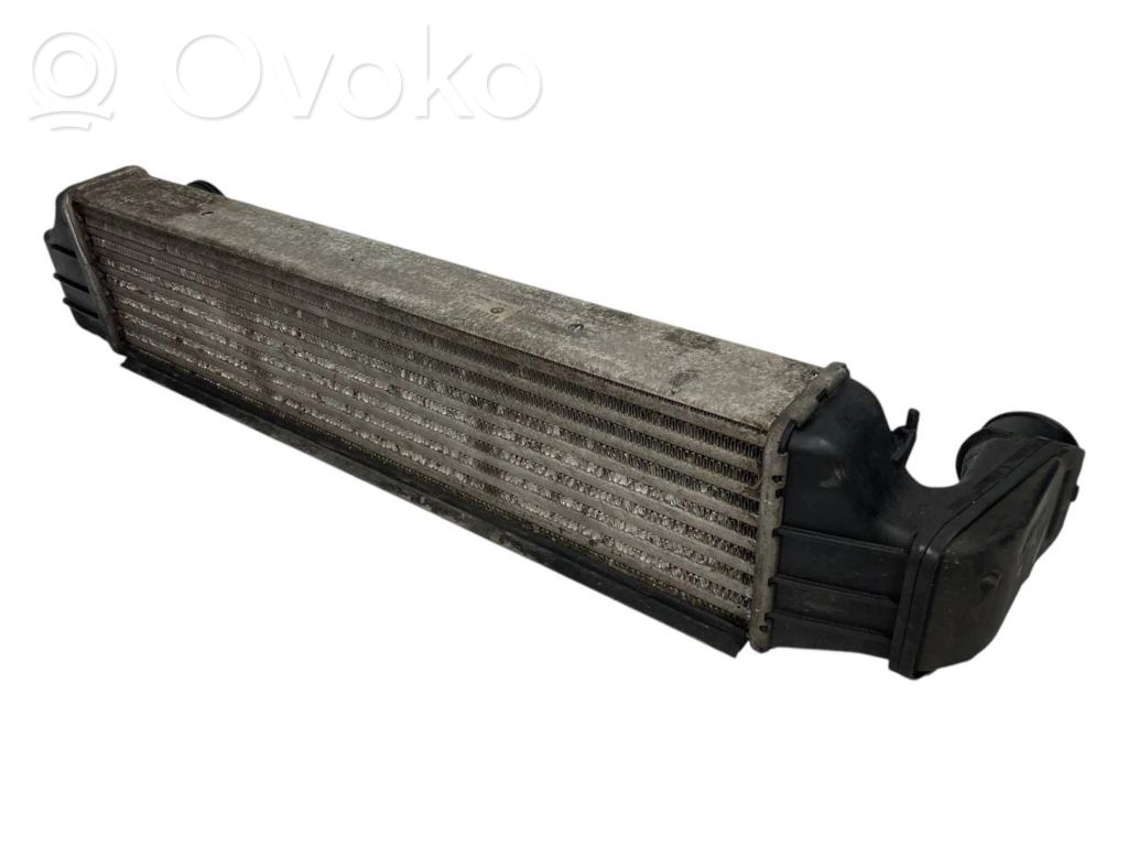 Starpdzesētāja radiators