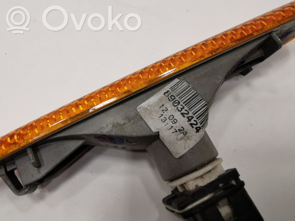 Wing turn signal light