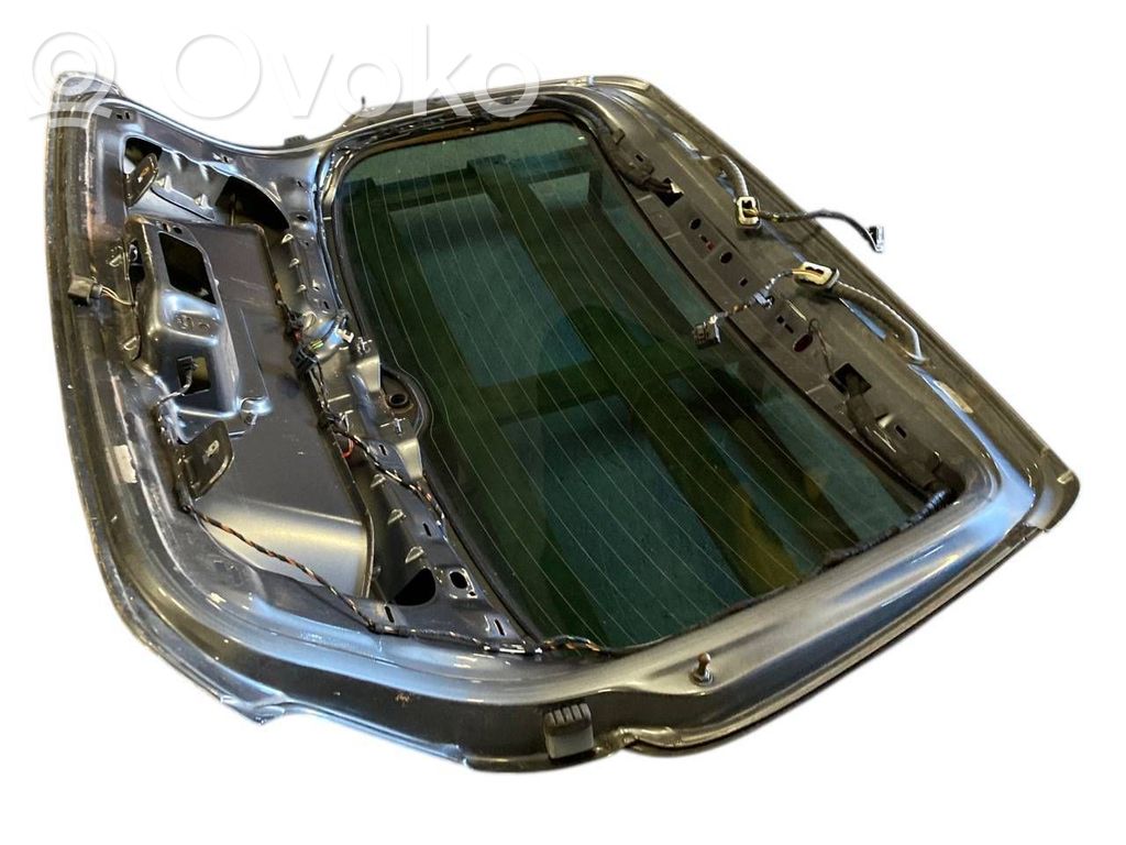 Aizmugurējais pārsegs (bagāžnieks)