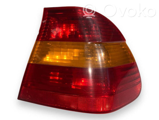 Aizmugurējais lukturis virsbūvē