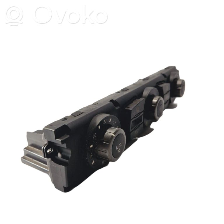 Блок управления кондиционером/климат-контролем/отоплением салона (в салоне)