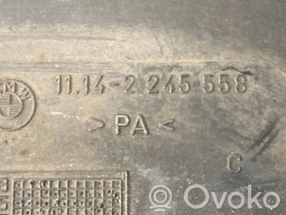 Dzinēja pārsegs (dekoratīva apdare)