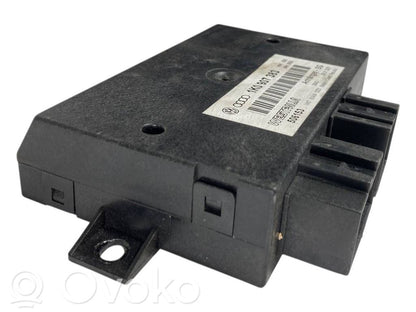 Piekabes āķa vadības bloks