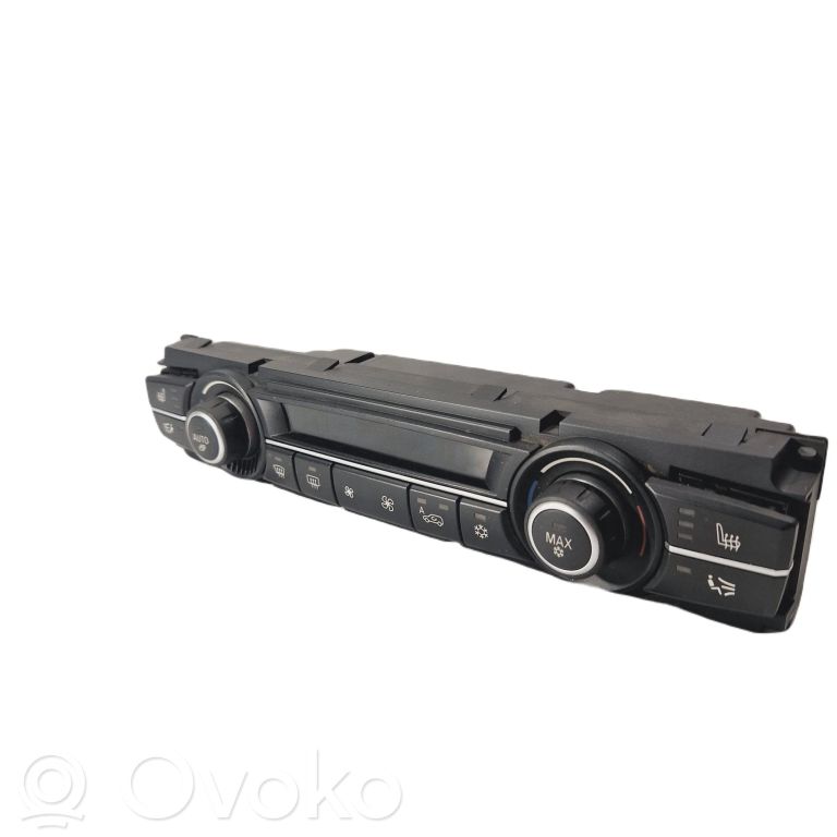 Gaisa kondicioniera / klimata kontroles / salona apsildes vadības bloks (salonā)