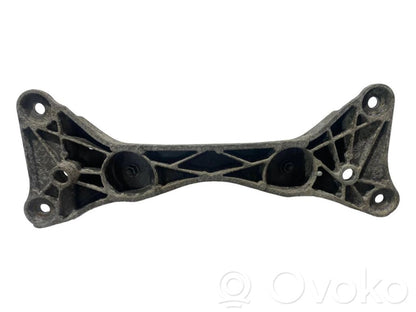 Transmission mounting bracket