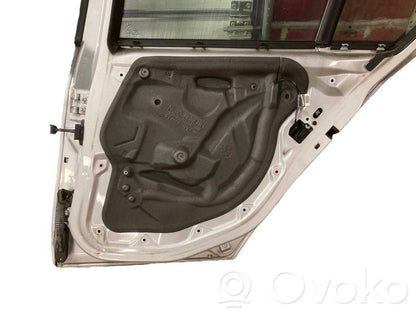 Aizmugurējās durvis